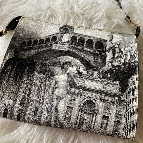 Bagghy Florence CrossBody Bag - Picture 1 of 7